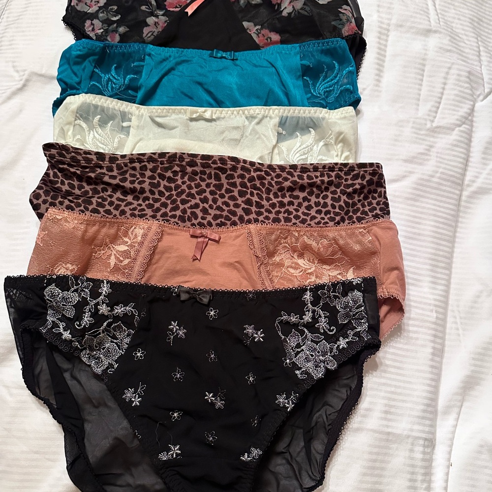 Colorful Set of Elomi Women’s Panties